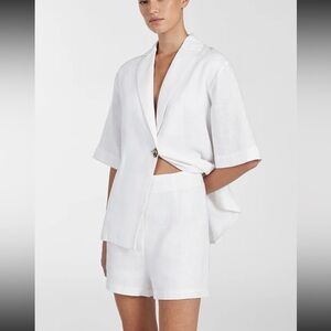 DISAH Cory White linen Short NWT!!!